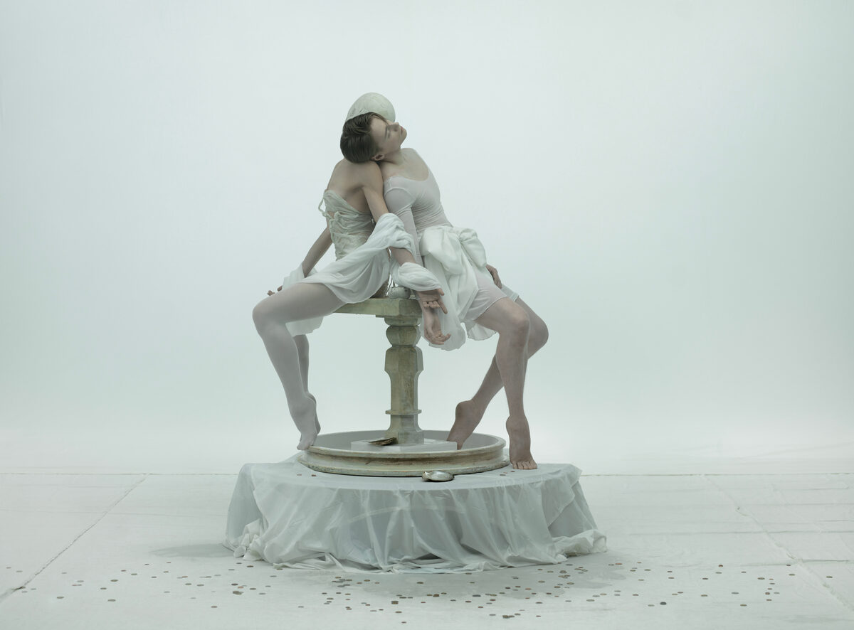 Natalia Evelyn Bencicova, *[Fountain](\artworks\90ab8466-6cb6-4bf0-ab1d-7de9d4d4792c)*