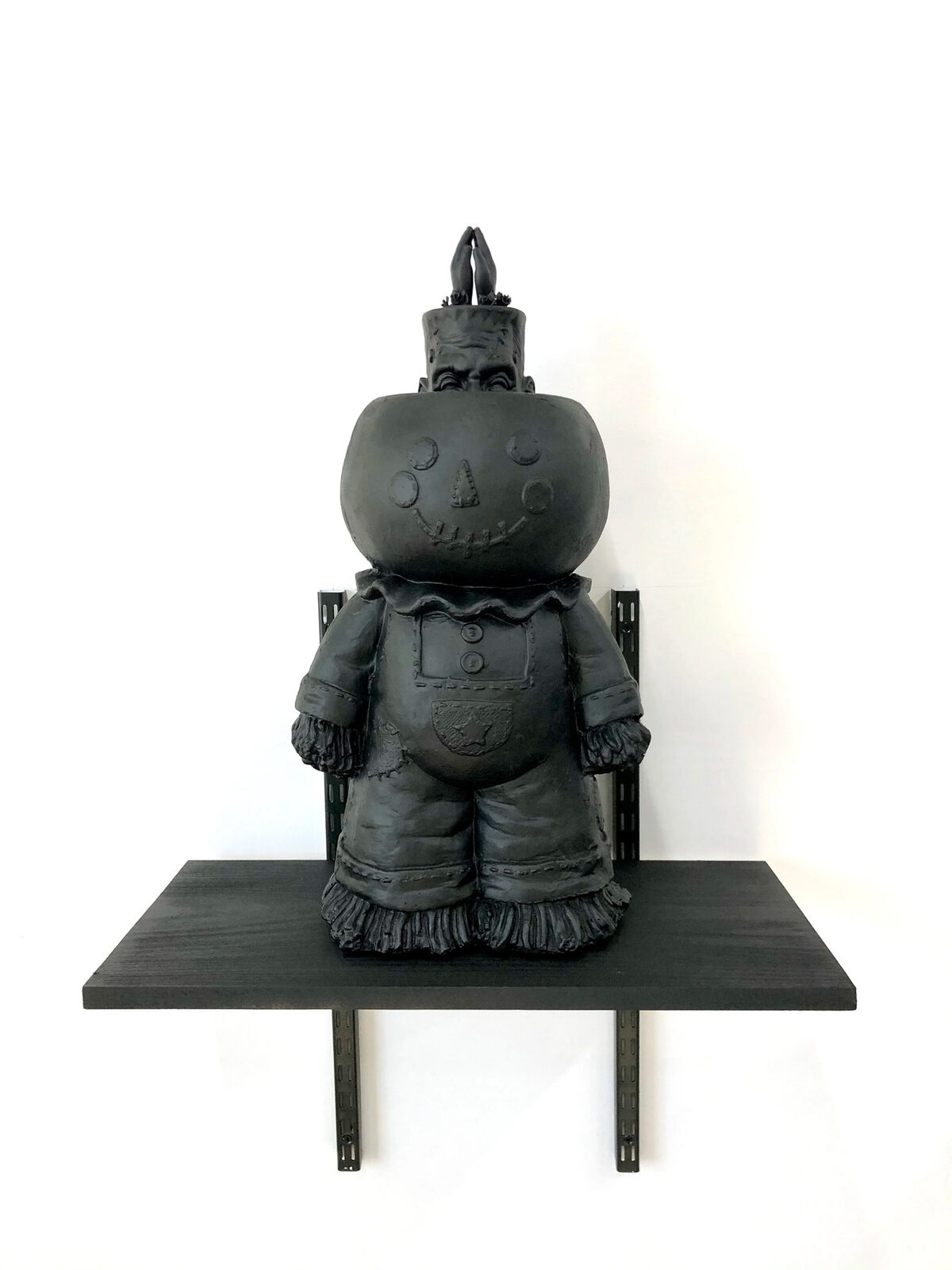 Jason Yates, *[He's A Big Boy Now](\artworks\af2f77b7-da76-4a7e-946b-90a97468df40)* (2020)