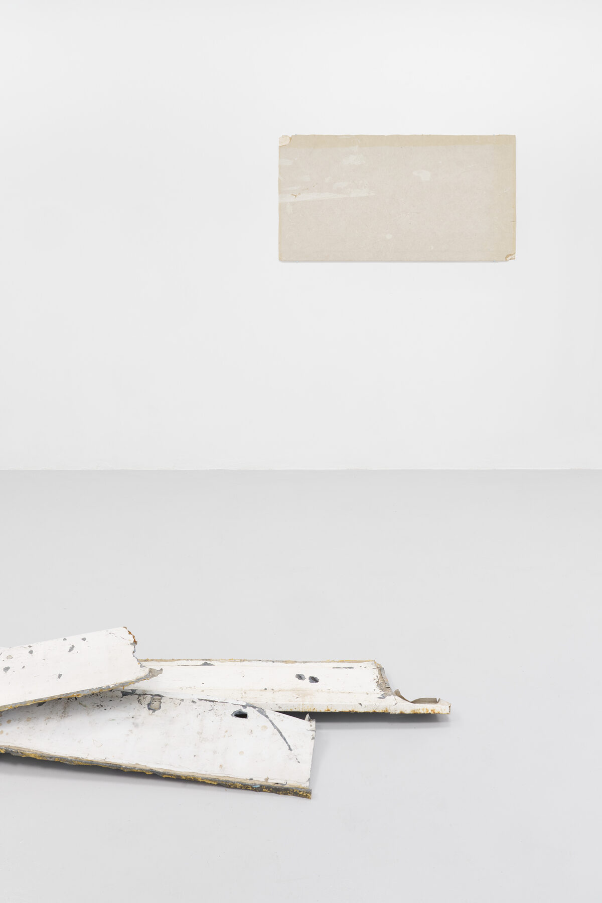 Installation view of *[Dirt](/exhibitions/e8fad2c1-5737-4d01-e55e-08df01409781)*, [Graniczna 13a](/institutions/06d2a5b0-00f9-46c5-c339-08df013f4ae7), Poznań, December 15, 2023–January 19, 2024