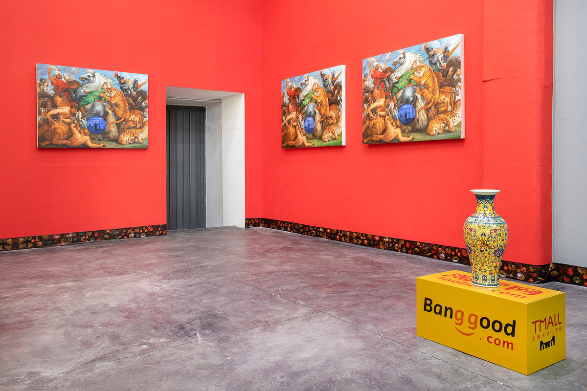 Installation view of *[El águila y el dragón](\exhibitions\edb3937b-ed5e-4c4a-b334-2e73f03f5b52)*, [General Expenses](\institutions\c0cb2399-8bb6-43bd-2573-08dd7436301a), Mexico City, October 1, 2022–December 1, 2022