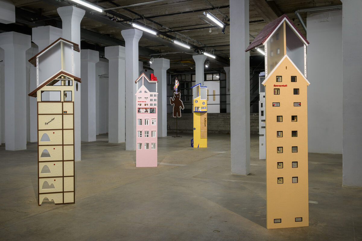 Installation view of *[Hauswirtschaft](\exhibitions\d8acb2f7-1629-4c5d-4e0b-08de238993f1)*, [Galerie für Gegenwartskunst E-WERK](\institutions\ca597eec-7284-4ca4-053c-08de1e3068b3), Freiburg im Breisgau, November 28, 2025–January 18, 2026