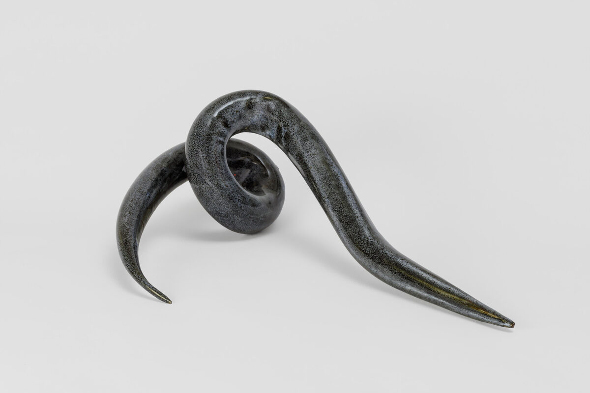 Kristin Reger, *[Orocrux](\artworks\1ae3a7bf-ede9-4e72-d57a-08deafe3e6f8)* (2021)