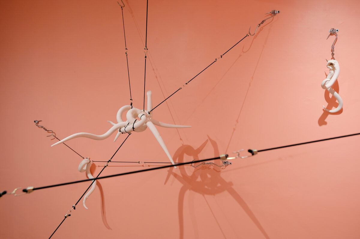 Kristin Reger, *[Burst](\artworks\ce6b8c4a-b91a-4eb2-d574-08deafe3e6f8)* (2021)