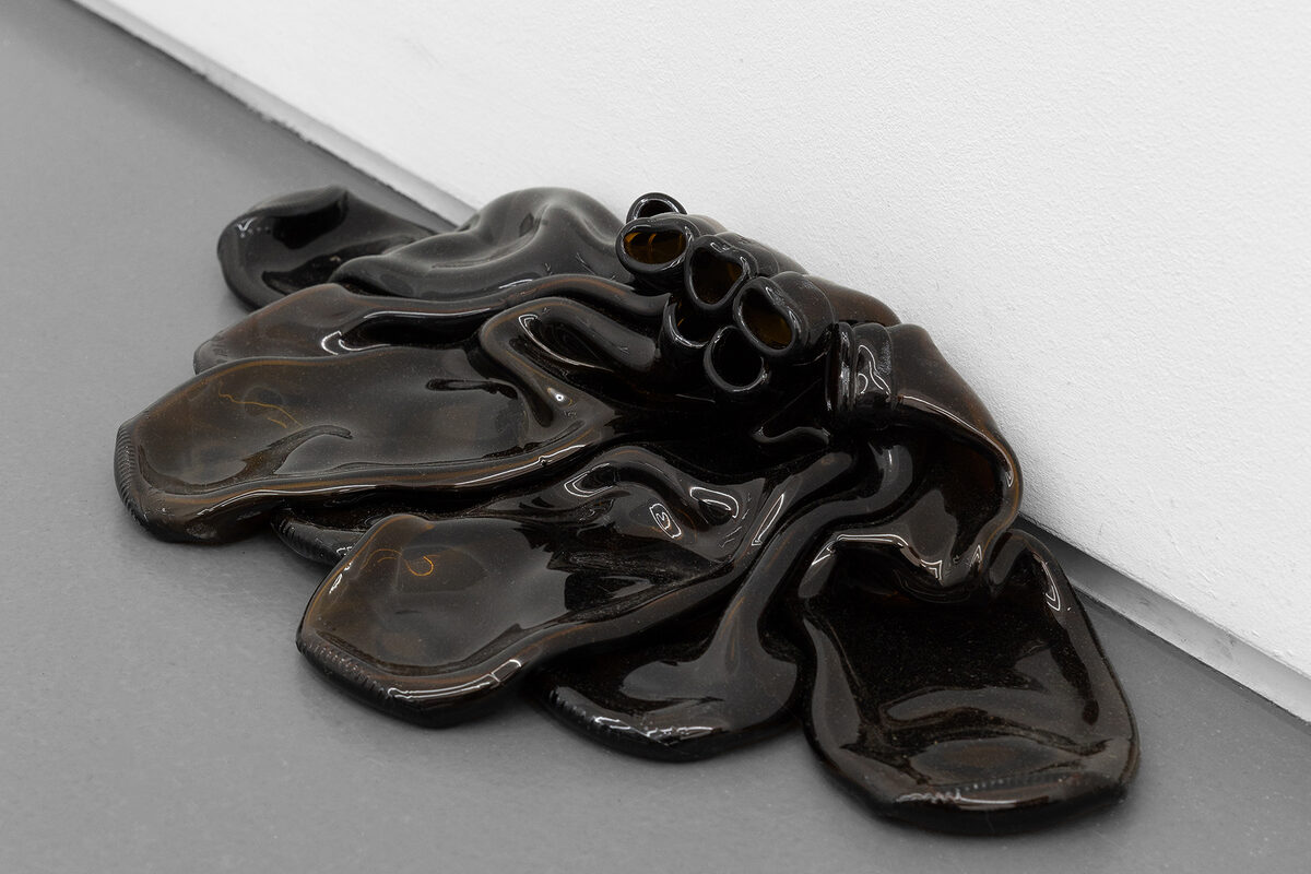 Eric Meier, *[social warming II](\artworks\4754e044-7206-4590-5f34-08de931a5347)* (2025)