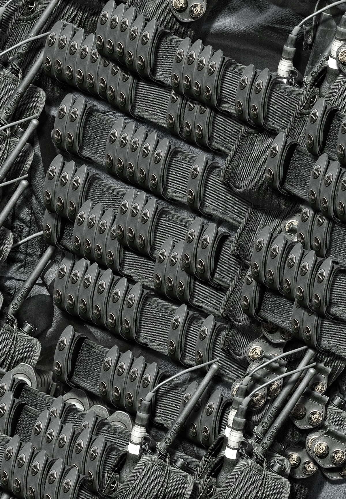 Satoshi Fujiwara, *[UNIT I (Duty Belt)](\artworks\a791dedf-58ea-4254-d622-08deaa74760e)*, 2020.