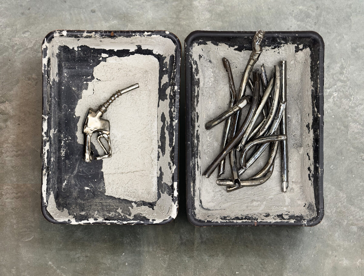 Abed Elmajid Shalabi, *[Two Tubs](\artworks\3b3f5a50-1b91-4661-898e-08de3e80e79c)* (2024 - 2025)