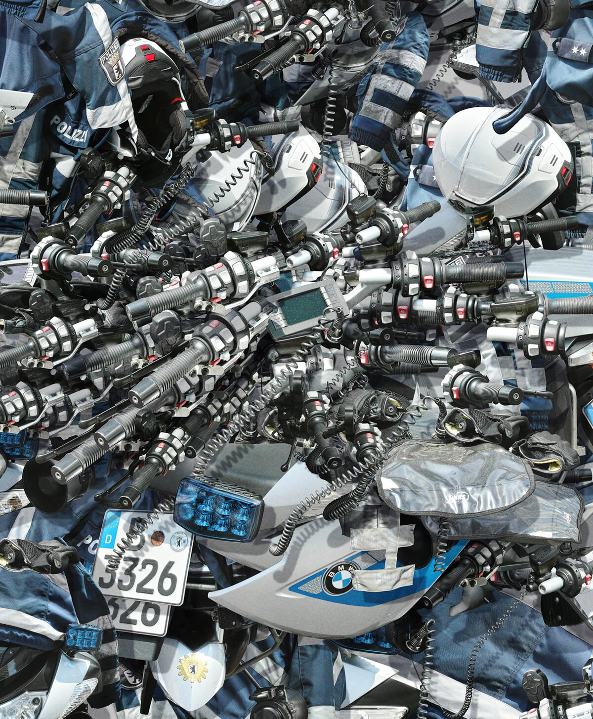 Satoshi Fujiwara, *[MODULE I: B 3326](\artworks\16058583-3468-4fa6-a1ab-08deaa6b6cd5)*, 2025.