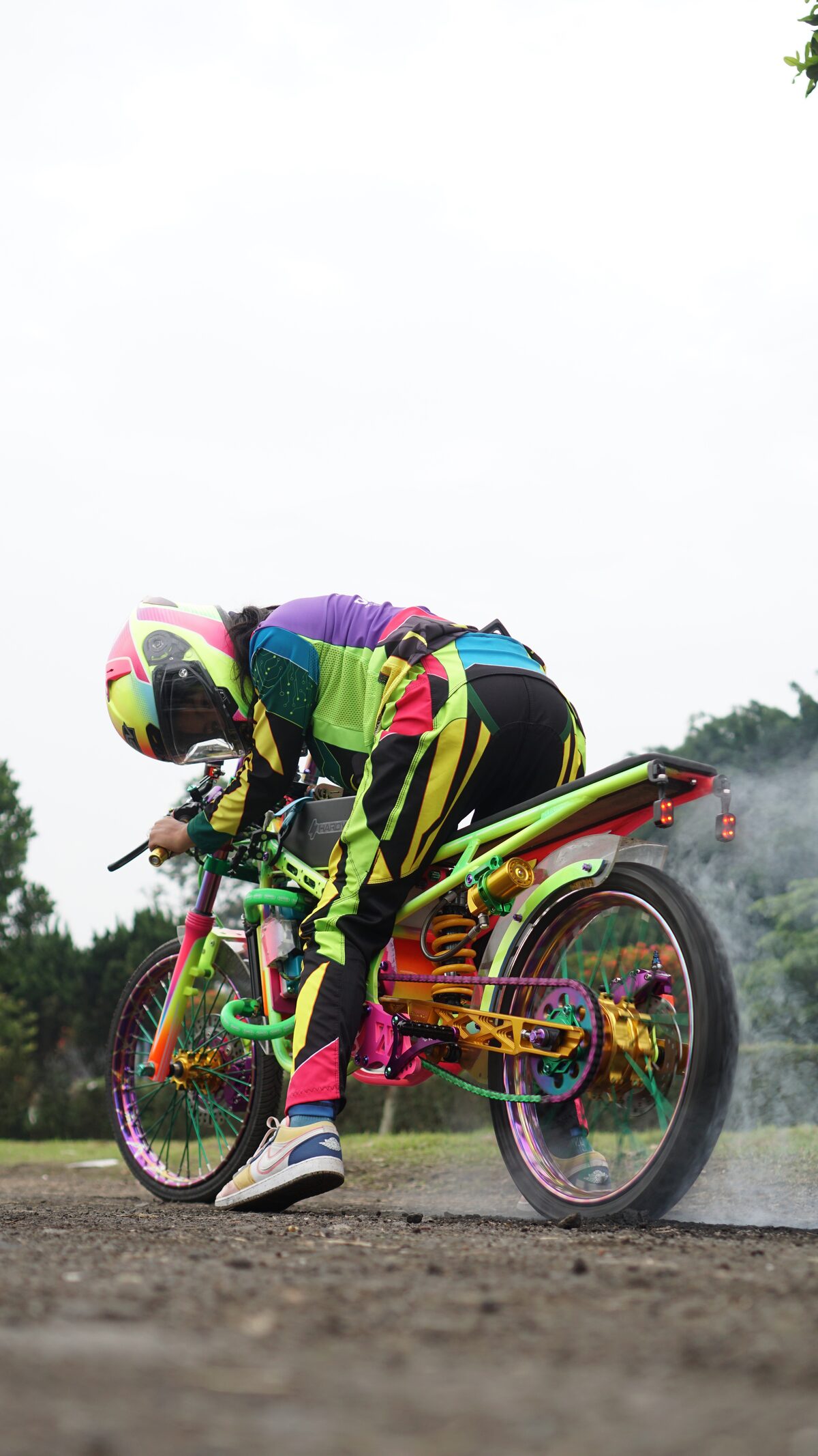 Bagus Pandega, *[Putar Petir Racing Team](\artworks\c2953c85-dec5-4009-ff81-08de73208f99)* (2025)