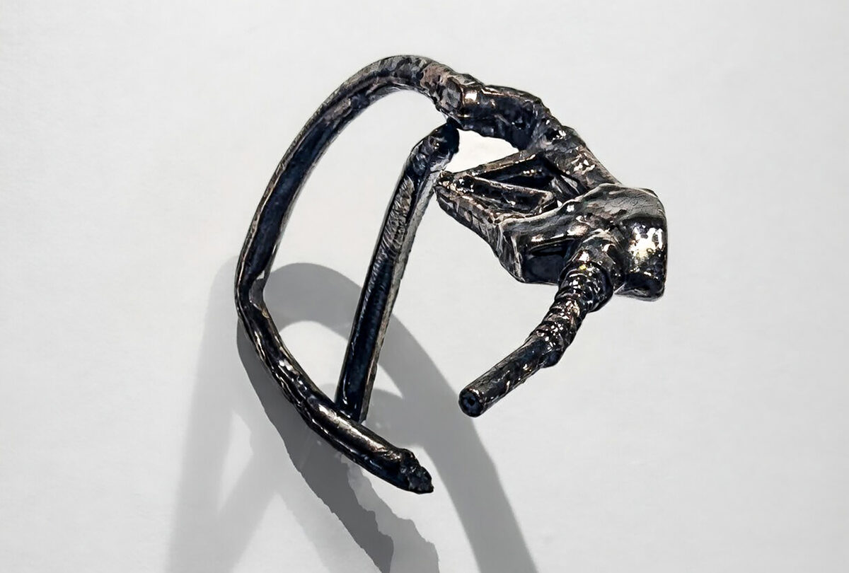 Abed Elmajid Shalabi, *[Wall Pump](\artworks\1d75e4ed-cfe4-4f73-ae60-08dec0513e6d)* (2024)